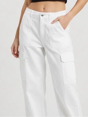 Zara Women’s White Cargo Pants with Pockets